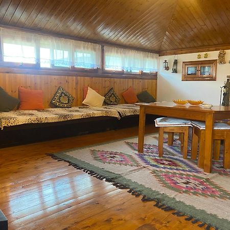 Raisa Guesthouse 12 Berat Kültér fotó