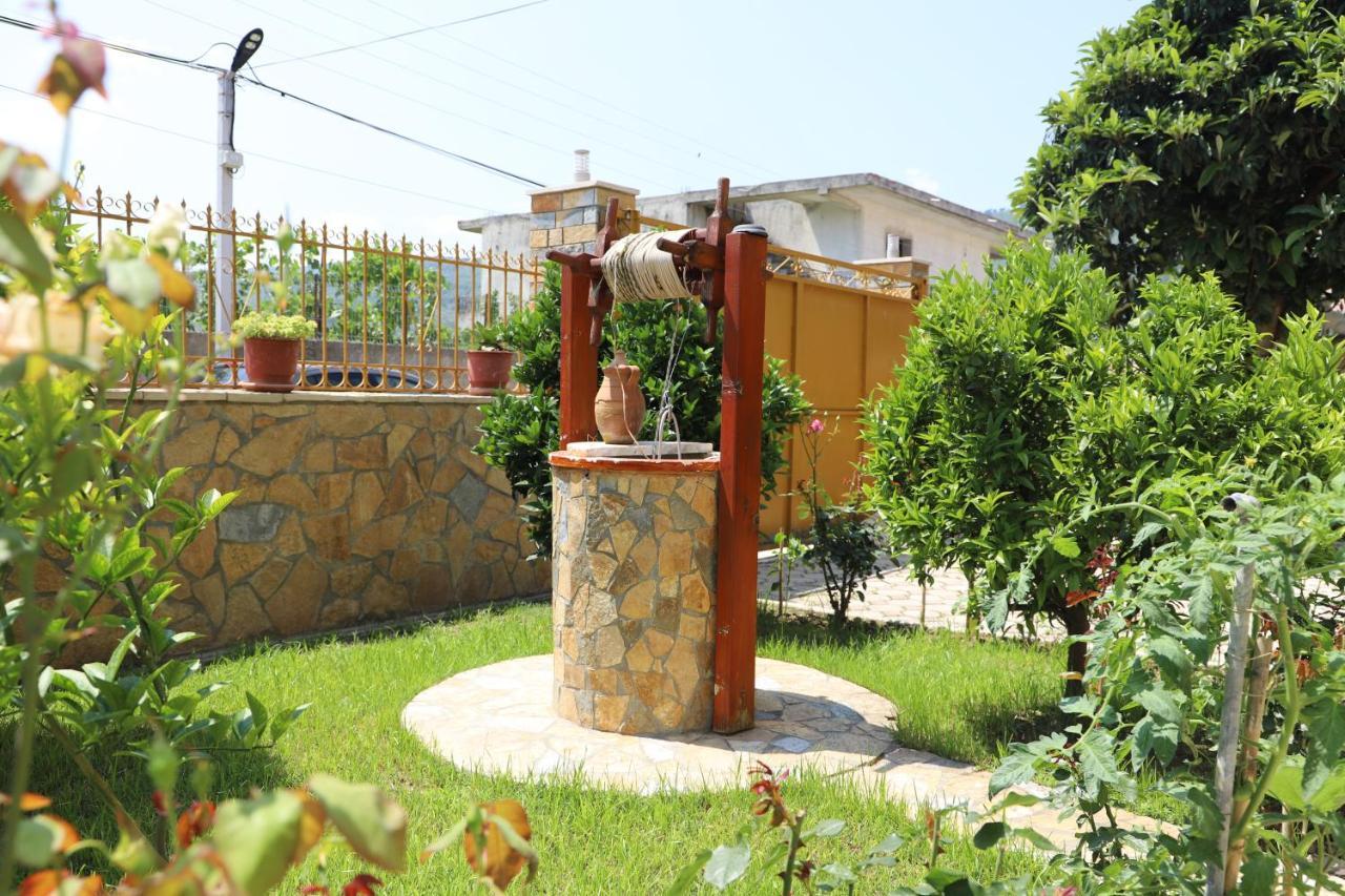 Raisa Guesthouse 12 Berat Kültér fotó