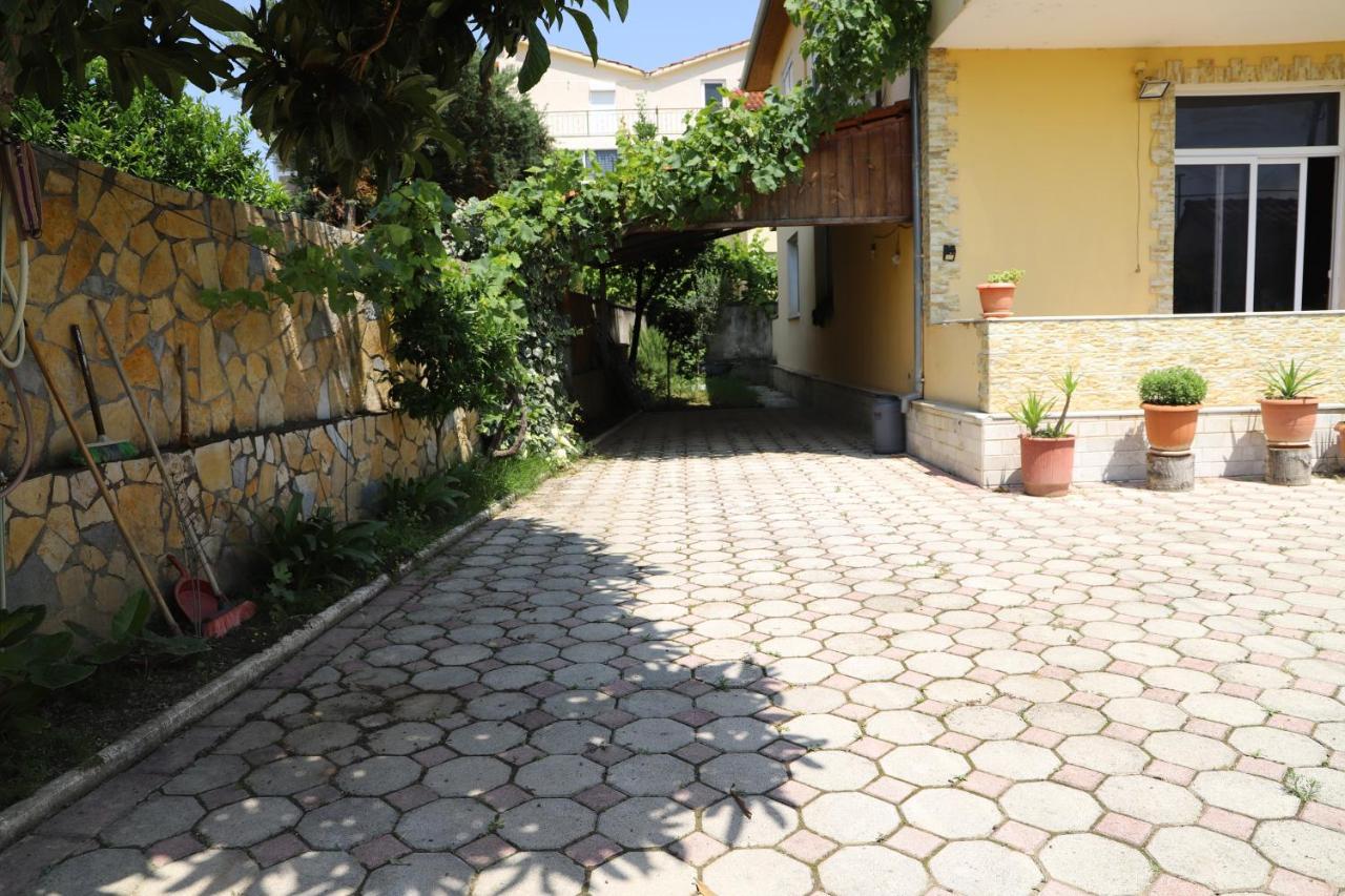 Raisa Guesthouse 12 Berat Kültér fotó