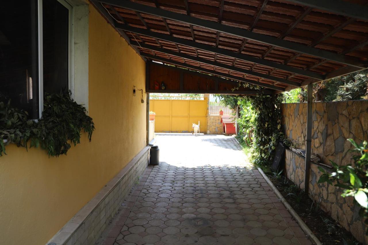 Raisa Guesthouse 12 Berat Kültér fotó